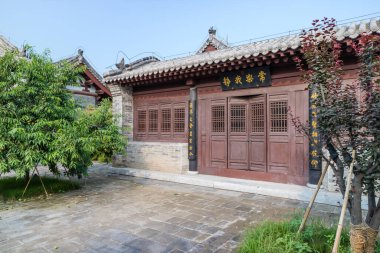 Çin 'den geleneksel Hejian Ivrou Huguo Tapınağı