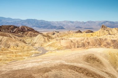 Eriyen volkanik kül ve alüvyon tepeleri, çorak topraklar, Zabriskie Point, Ölüm Vadisi Ulusal Parkı, Kaliforniya, Usa