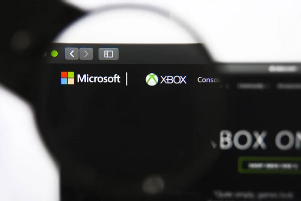 Los Ángeles, California, EE.UU. - 27 de diciembre de 2018: Página web de Microsoft Xbox. Logotipo de Microsoft Xbox visible — Foto de Stock