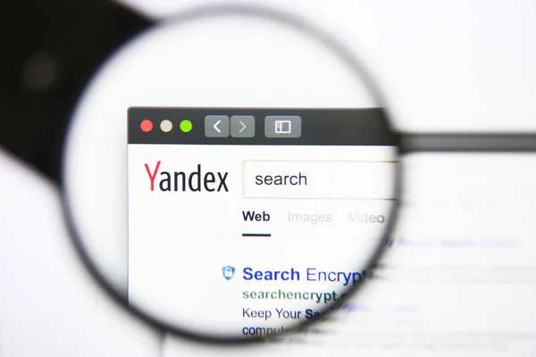 Los Ángeles, California, EE.UU. - 27 de diciembre de 2018: Página web de Yandex. Logo Yandex visible — Foto de Stock