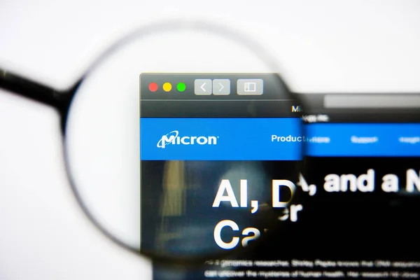 Los Angeles, California, USA - 25 January 2019: Micron Technology website homepage. Micron Technology logo visible on display screen. — Stock Photo, Image