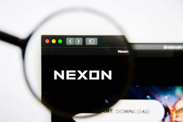 Los Ángeles, California, EE.UU. - 25 de enero de 2019: Página web de NEXON. Logo de NEXON visible en la pantalla . — Foto de Stock