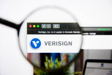 Los Angeles, Kaliforniya, ABD - 25 Ocak 2019: Verisign Web sitesi ana. VeriSign logo görüntü ekranda görünür.