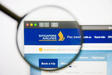Los Angeles, Kaliforniya, ABD - 14 Şubat 2019: Singapur Havayolu şirketinin web sitesi ana. Singapur Havayolları logo görüntü ekranda görünür.