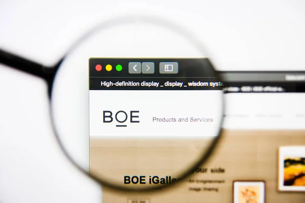 Los Ángeles, California, EE.UU. - 25 de enero de 2019: Página web del BOE Technology Group. Logotipo de BOE Technology Group visible en la pantalla . — Foto de Stock