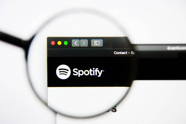 Los Angeles, California, USA - 25 January 2019: Spotify Technology website homepage. Spotify Technology logo visible on display screen. — Stock Photo, Image