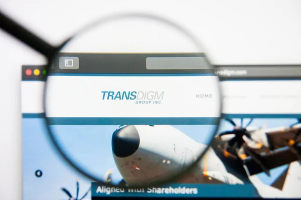 Los Angeles, California, USA - 14 February 2019: TransDigm Group aerospace website homepage. TransDigm Group logo visible on display screen. — Stock Photo, Image
