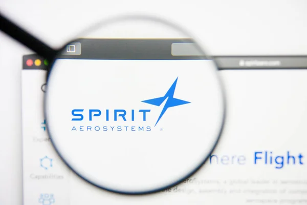 Los Ángeles, California, EE.UU. - 14 de febrero de 2019: Página web aeroespacial de Spirit AeroSystems. Logo de Spirit AeroSystems visible en la pantalla . — Foto de Stock