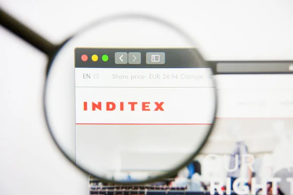 Los Ángeles, California, EE.UU. - 14 de febrero de 2019: Página web de Inditex. Logotipo Inditex visible en la pantalla del monitor . —  Fotos de Stock