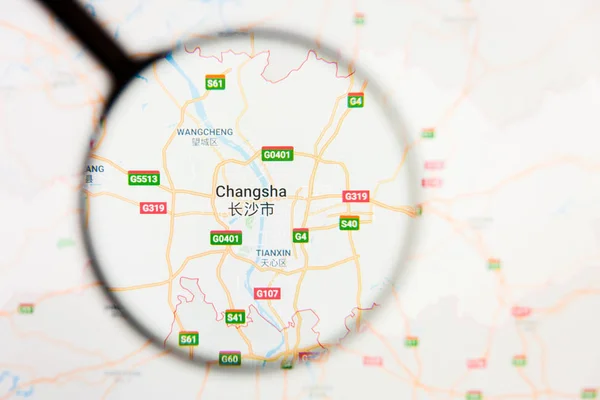 Changsha, Chine visualisation de la ville concept illustratif sur écran d'affichage à travers loupe — Photo