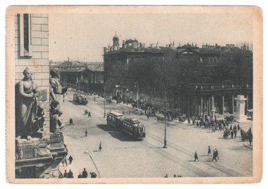 RUSSIA, SSCB - CIRCA 1929: Tek renkli bir kartpostal 25 Ekim 'de Leningrad Bulvarı' nı gösteriyor.