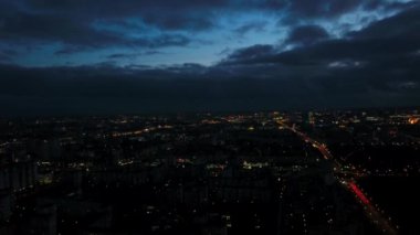  gece şehirde havai fişek gece City için arka plan bulanık. Dünya kenti gün kavramı, 9 Mayıs.