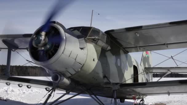 Αεροπλάνο Σκι Χειμωνιάτικα Γυρίσματα Στο Αεροπλάνο Του Σκι Λεπτομέρειες Για — Αρχείο Βίντεο