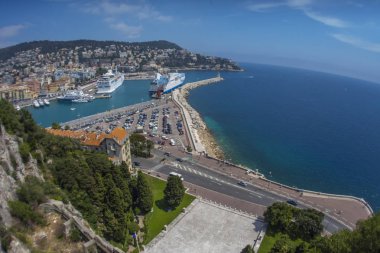 Nice şehri, Bazilika tapınağı, şehir limanlarının sokakları, feribotlar, gemi gemileri, Nizza yaz sokakları, sokaklarda dış detaylar, çatılar, ışıklar ve kapılar, pencereler, Nizza yolları. Plaza, parklar. Nizza Madonna evlerde heykel freskleri