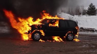 Kışın yanan araba, dublör Jeep dublör çete savaşı, kışın yanan araba, dublör Jeep dublör çete savaşı, araba yakma