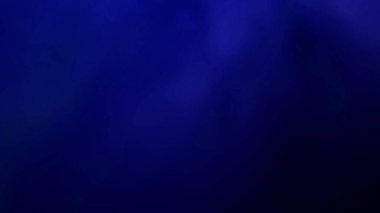 Derin, karamsar, soyut mavi arkaplan yumuşak ışık eğimleriyle gizem ve karmaşıklığı çağrıştırıyor.