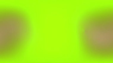 Yumuşak ışık geçişleriyle dinamik gradyan hareket arkaplanı, modern tasarım projeleri için mükemmel..