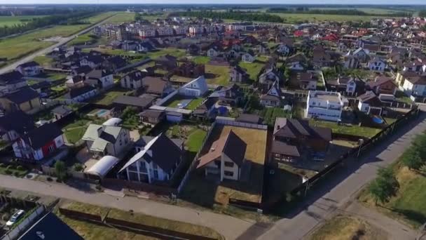 Beautiful modern city. Roofs of European houses. Private settlement. Krasnodar, German village. Shot with Dji Phantom 4. — Stock Video