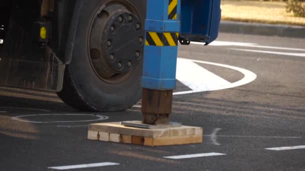 Soporte hidráulico del vehículo industrial — Vídeos de Stock