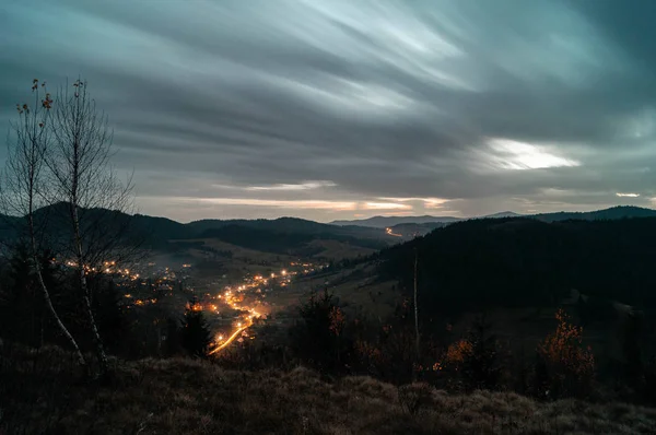 Karpatlar geceleri manzara