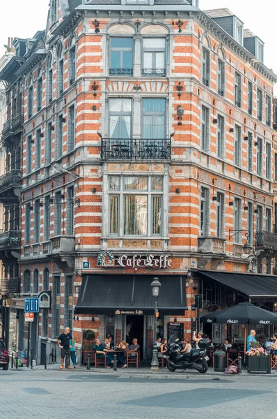 Brüksel'deki leff Cafe