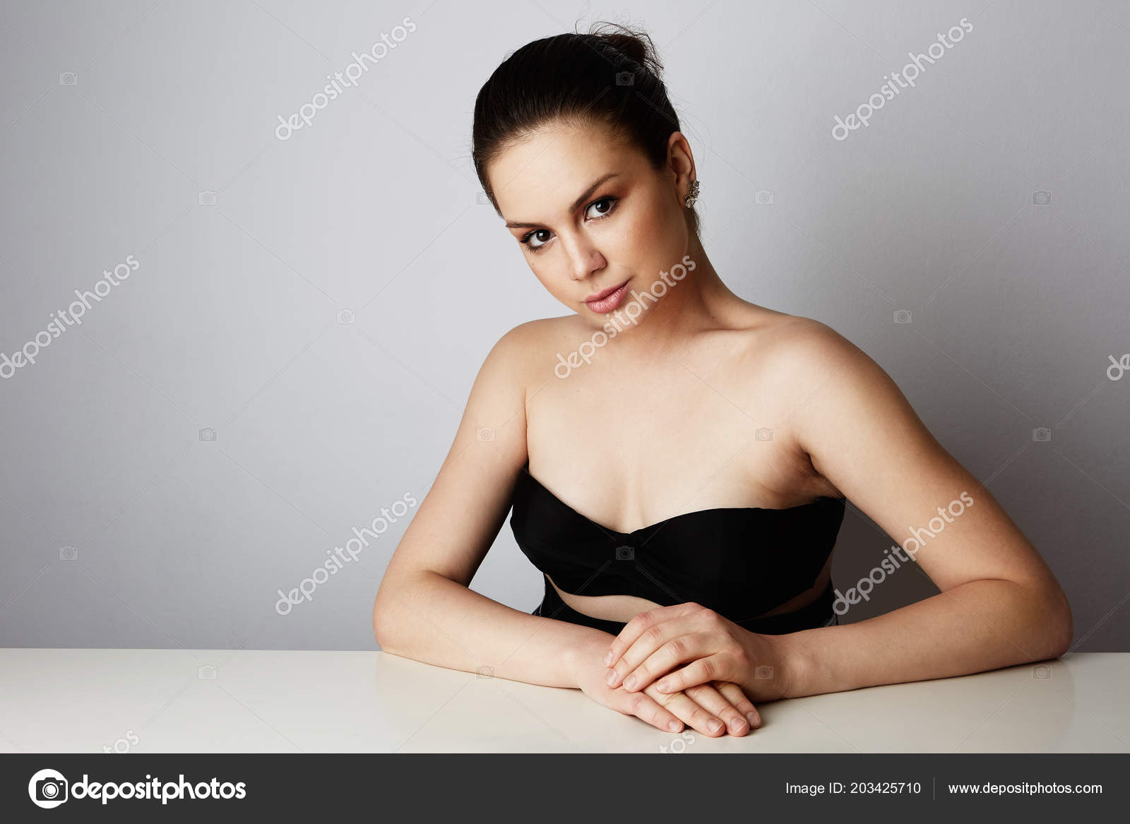 foto-foto-zhenshin-nyu-modeli-porno-pisayushimi