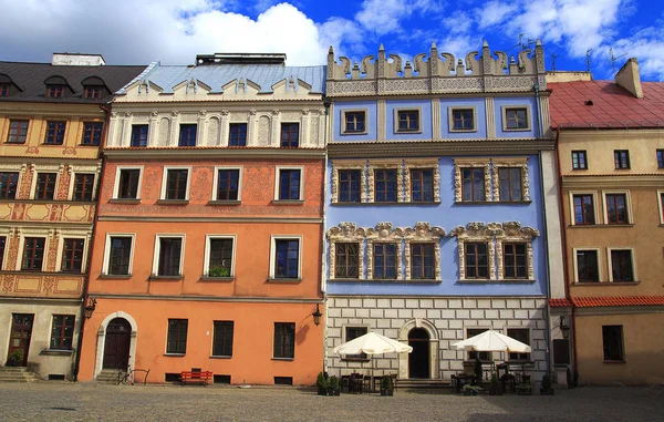 Edifícios históricos da cidade velha na histórica Grande Praça do Mercado em Lublin . — Fotografia de Stock