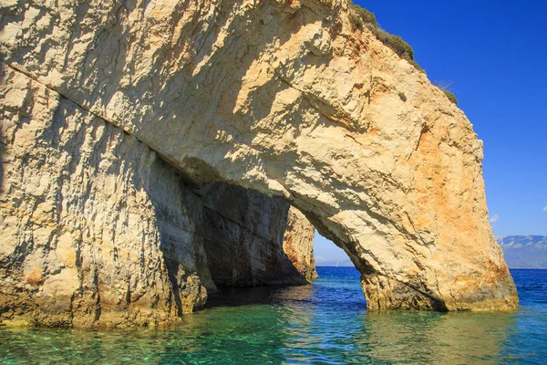 Berühmten blauen Höhlenblick auf der Insel Zakynthos. Griechenland. — Stockfoto