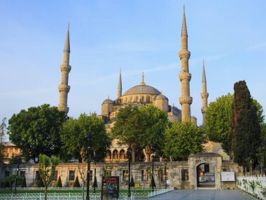 Gündoğumu, Istanbul'da Sultanahmet Camii. Türkiye