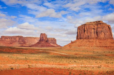 Panorama ünlü Buttes ve Anıt Vadisi Arizona, ABD ile.