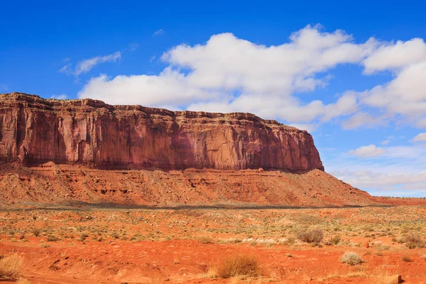 Panorama con famosos Buttes of Monument Valley de Arizona, EE.UU. . —  Fotos de Stock
