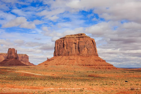 Panorama ünlü Buttes ve Anıt Vadisi Arizona, ABD ile.