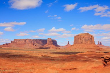 Panorama ünlü Buttes ve Anıt Vadisi Arizona, ABD ile.