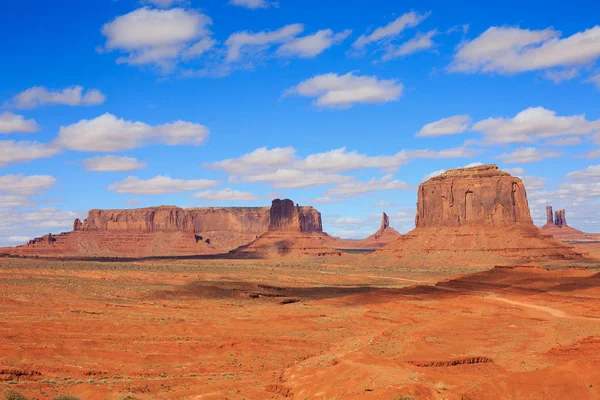 Panorama s slavný Buttes Monument Valley z Arizony, Usa. — Stock fotografie