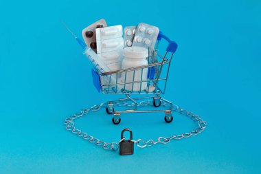 Uyuşturucu bağımlılığı, tıp istismarı ve uyuşturucu kanca ve bağımlılık kavramı. Tablet aşırı dozda. Yoksunluk belirtileri, depresyon ve sorun.