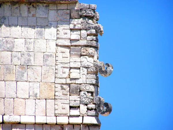 在奇琴伊察，尤卡坦半岛，墨西哥古代玛雅神庙详细 — 图库照片