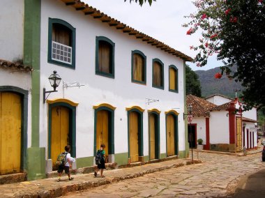 Tarihi kent Ouro Preto'daki Minas Gerais Brezilya ünlü caddede