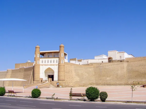 Ark är den gamla fästningen i Buchara. Old City Ark Citadel huvudporten ingången Viewpoint — Stockfoto