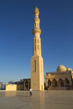 Hurghada. Mısır. 26 Aralık 2014: Caminin güzel mimarisi