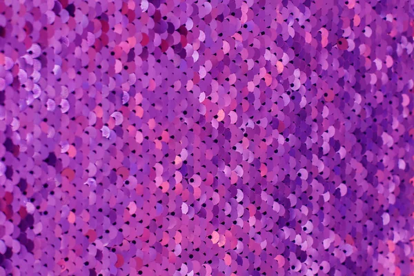 スパンコールの背景。キラキラ界面活性剤。点滅するライトと休日抽象的なキラキラの背景。お祝いの紫色の背景。デザイン用テンプレート. — ストック写真