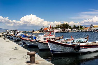 05/10/2017, sahilevleri, Izmir, Türkiye, deniz, Marina, balıkçı tekneleri, bulutlar