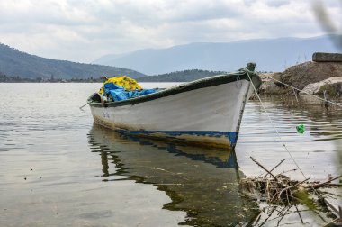 Bafa Gölü 'nde balıkçı tekneleri