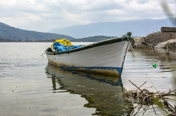 Bafa Gölü 'nde balıkçı tekneleri