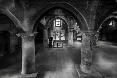 Mustafapaa köyü antik çağlarda Sinasos adında eski bir Yunan köyüdür. Kapadokya 'nın en doğal yerleşim yerlerinden biridir..