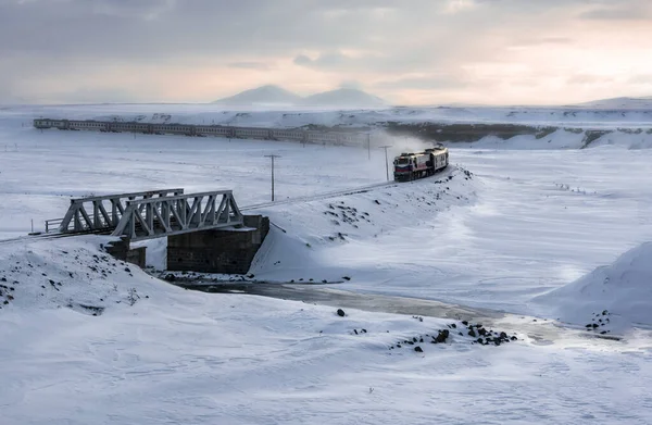 Karlara rağmen Ankara 'yı Kars seferi yapan Doğu Ekspresi
