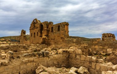 Halfeti, Anlurfa ilinin bir ilçesidir. 855 yılında Asur Kralı Salmanassar tarafından yakalandığında Boksıçan olarak adlandırıldı. Yunanlılar bu ismi Urima 'ya değiştirerek verdiler..