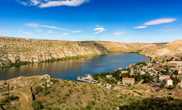 Halfeti is a district of sanliurfa province. King of Assyria in the year 855 He was named Shitamrat when he was captured by Salmanassar. The Greeks gave this name to Urima by changing it.
