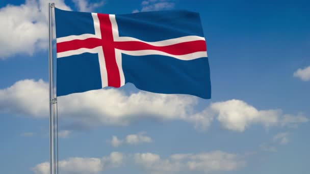 Drapeau de l'Islande sur fond de nuages — Video