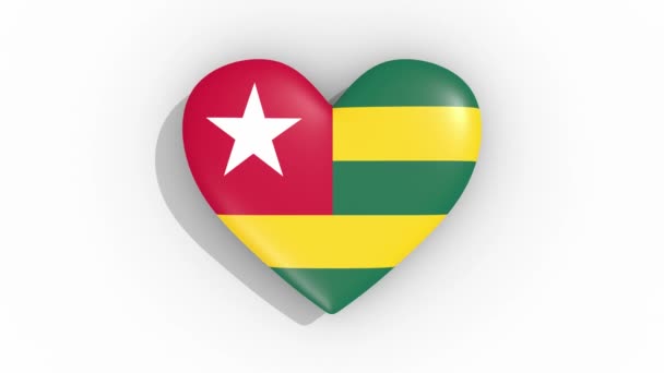 Coeur en couleurs drapeau du Togo impulsions, boucle — Video