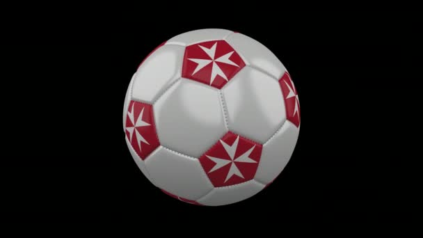 Balón de fútbol con bandera Malta, bucle alfa — Vídeo de stock